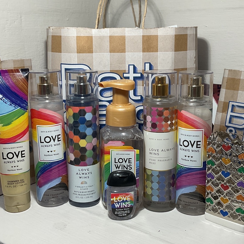 Love Always Wins Rainbow Waves Body Care Set